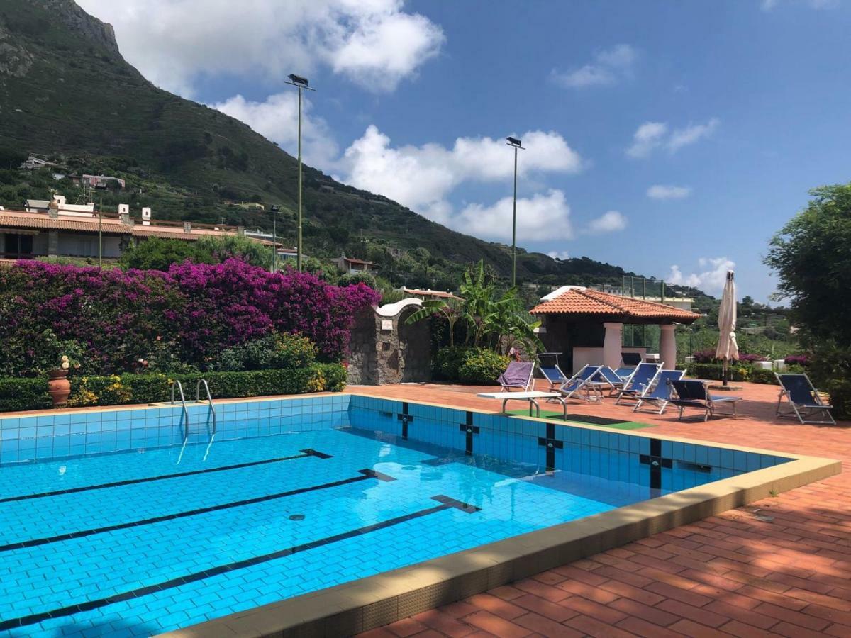 Villa Moma Giardino, Tennis E Piscina Panoramica Isquia Exterior foto